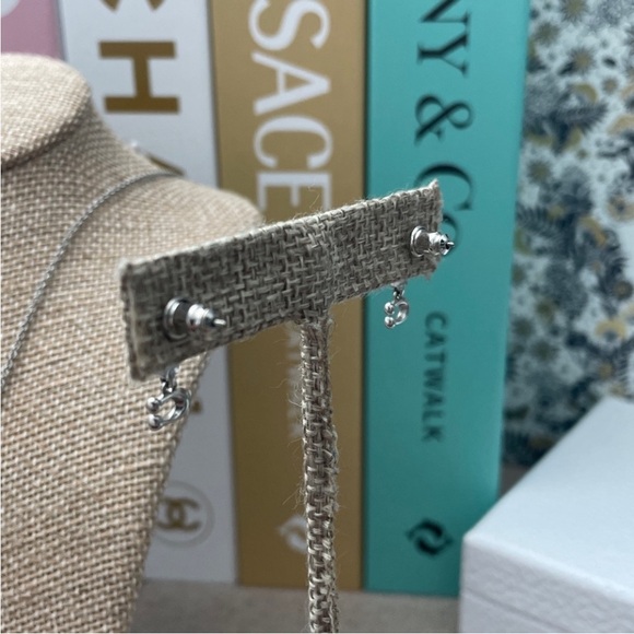 🌟♥️ COACH Signature Pave Bar Stud Earrings Silvertone♥️🌟LIKE NEW - Picture 7 of 8